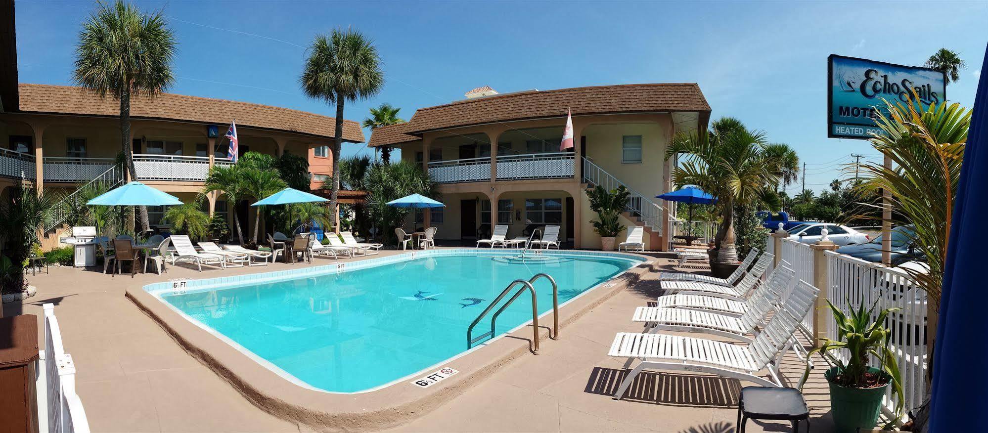 Echo Sails Motel Clearwater Beach Exterior photo